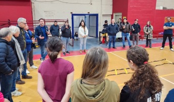 EL CLUB ESPAOL RECIBI MATERIALES DEPORTIVOS